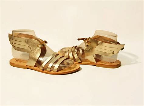 hermes sandals mythology|who gave hermes winged shoes.